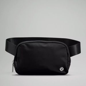 Lululemon belt bag